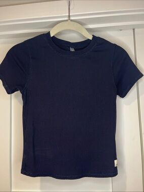 Vuori Pose Tee Small Like New